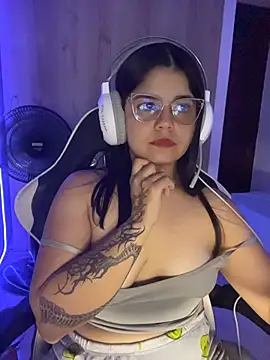 XXXAngella Adlı Modelin Canlı XXX Sohbeti