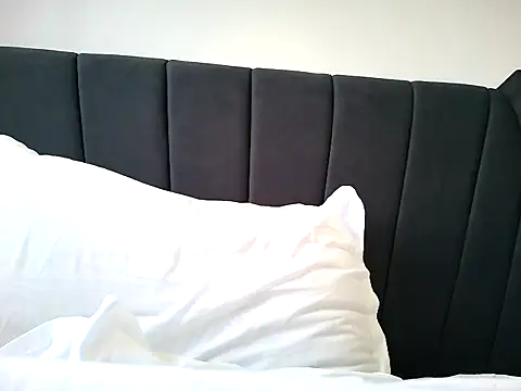 Chat +18 de kinkydolll ao vivo
