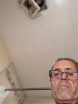 Chat XXX en directo de bobby69cock