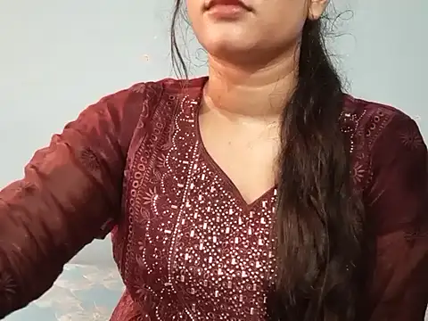 Chat +18 de Adhiti_1 ao vivo