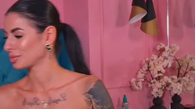 צ'אט XXX בשידור חי של EvaAmantti