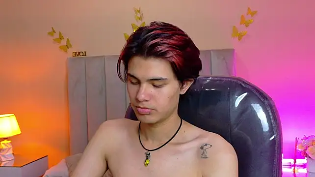 Derek_Sinn Adlı Modelin Canlı XXX Sohbeti