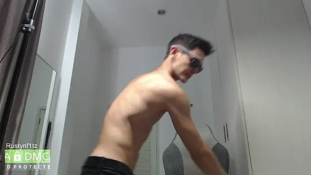 Rustynf1tz_ Live XXX-Chat