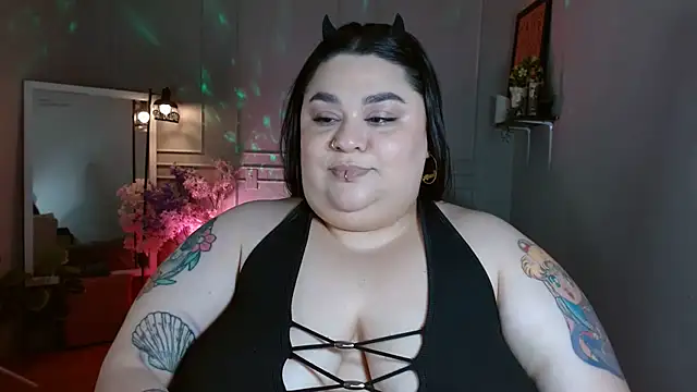 Chat +18 de tiffany_laurens ao vivo