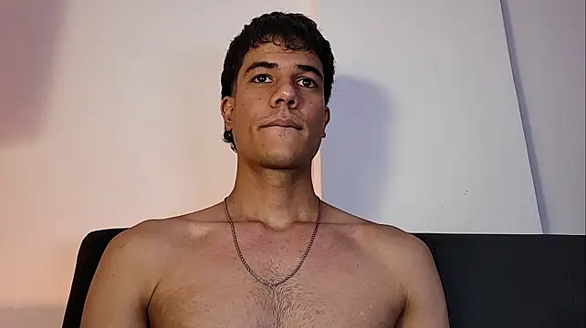 Derek_stud_ Adlı Modelin Canlı XXX Sohbeti