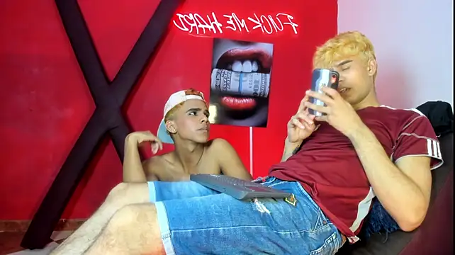 Chat XXX en directo de BLACK_AND_LOVER