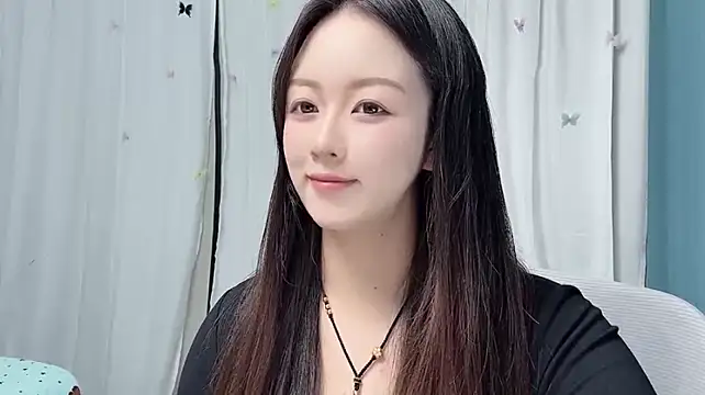xiaomei1122 即時 XXX 聊天