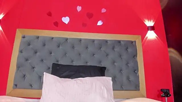 YayaHilton 现场XXX聊天