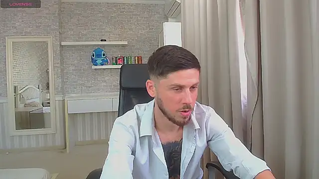 JonahShaw Chat XXX in diretta