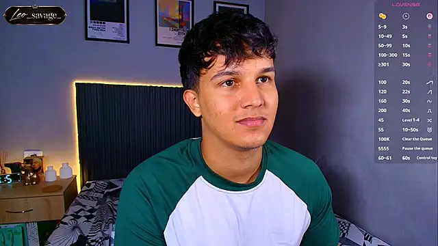 Leo_Savage_ Adlı Modelin Canlı XXX Sohbeti