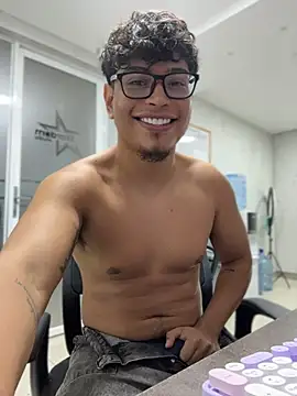 alekzamo Live XXX-Chat