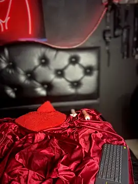 Megan_LS Chat XXX live
