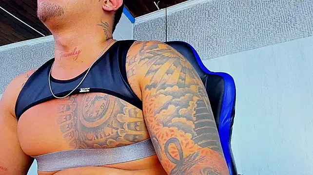 Pertunjukan Kamera Web Damian09_