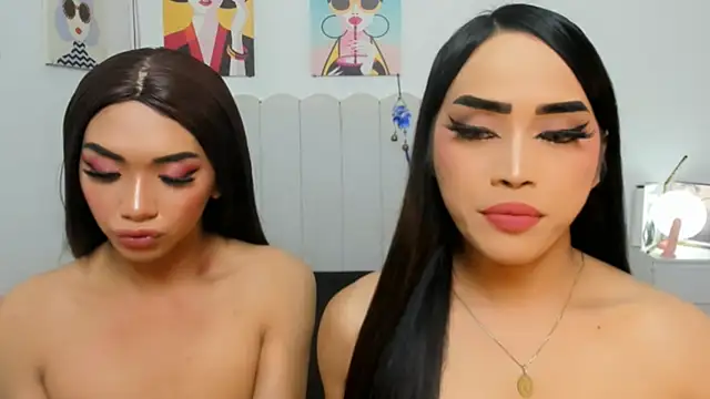 MirandaSterling élő XXX-chatje