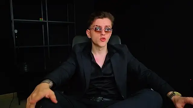 FelixStarkk live XXX chat
