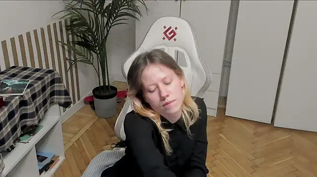 Czat XXX na żywo – Silly__Milly