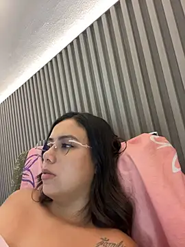 THAIA- Live XXX-Chat