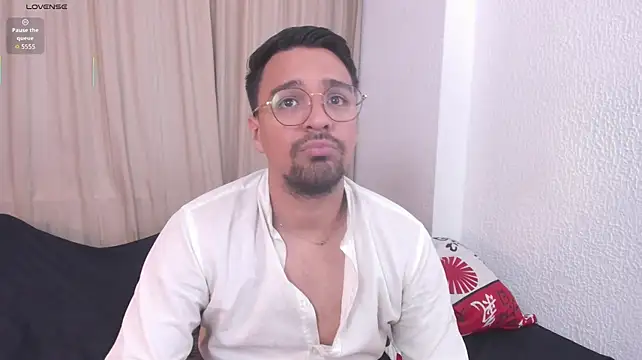 max_ed Live XXX Chat