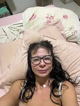 Chat +18 de debi2005 ao vivo