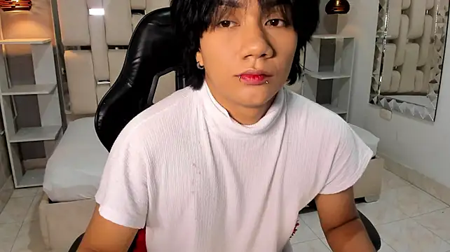 Eriol_'s Live XXX Chat