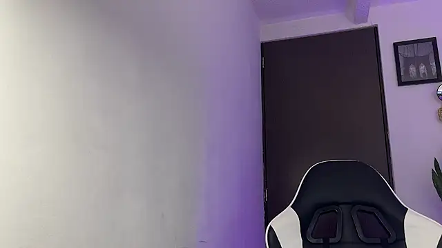 Arteemiiis 现场XXX聊天