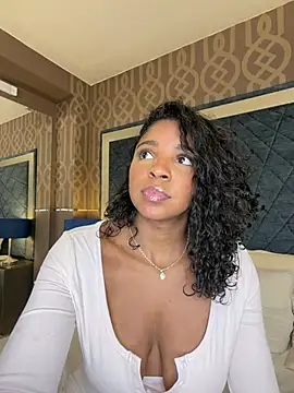 LisaMendez Adlı Modelin Canlı XXX Sohbeti