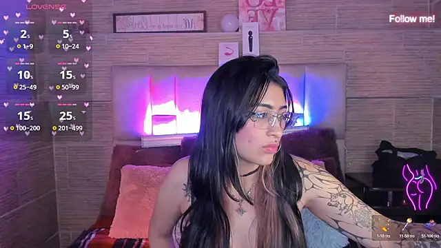 Chat XXX Live mia_devine_