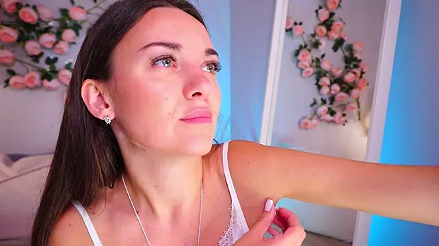 XXX chat uživo modela YayMaya