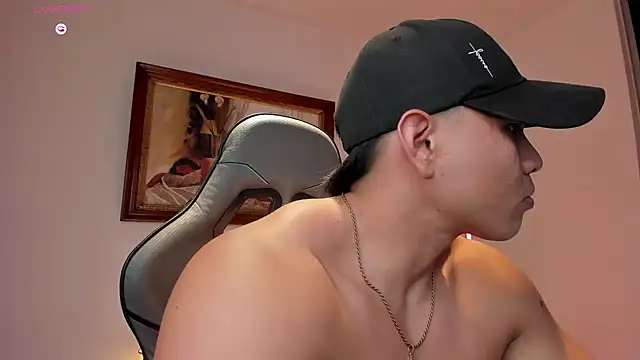 XXX chat uživo modela RoyConstance