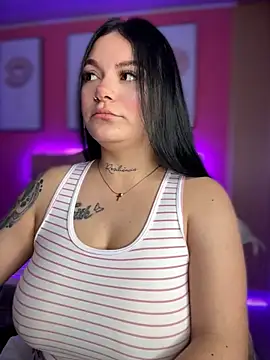 Megaan__More's Live XXX Chat