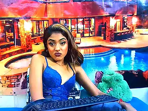 IndianPretty14u2Luv Adlı Modelin Canlı XXX Sohbeti