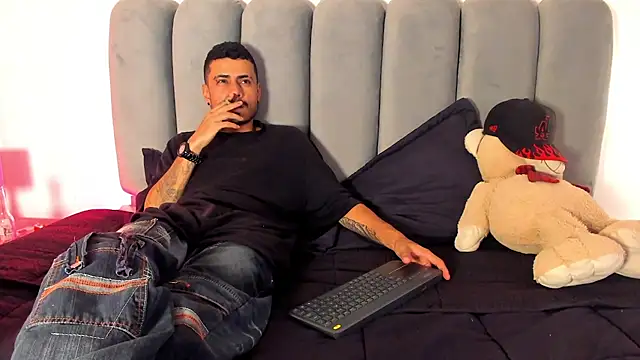MatthewRoberts Live XXX-chat