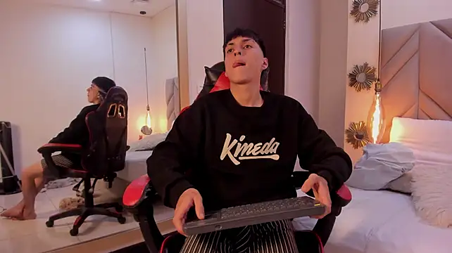 LeoDrake_ 라이브 XXX 채팅