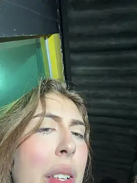 miiabellovic Adlı Modelin Canlı XXX Sohbeti