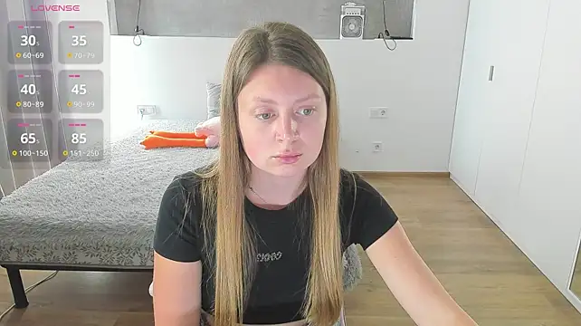 Онлайн чат XXX Kitkatvel