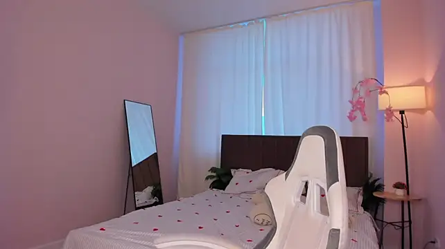 LiliTiny's Live XXX Chat