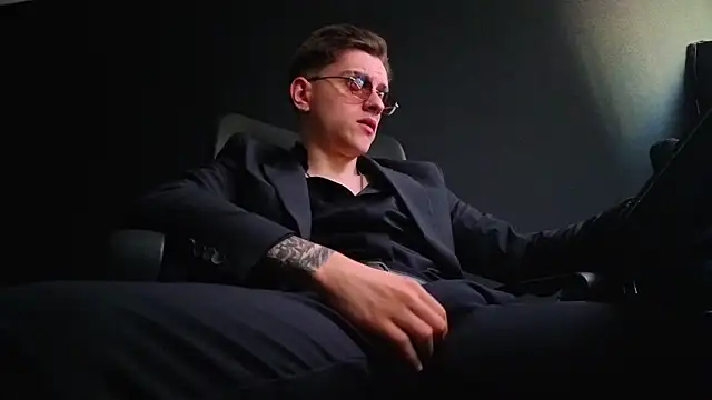 FelixStarkk 라이브 XXX 채팅