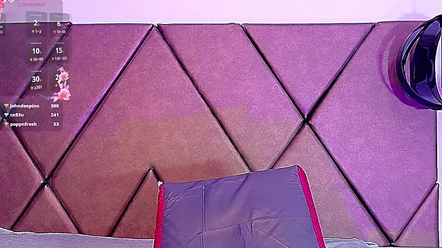 Mikaela-Banes Chat XXX in diretta