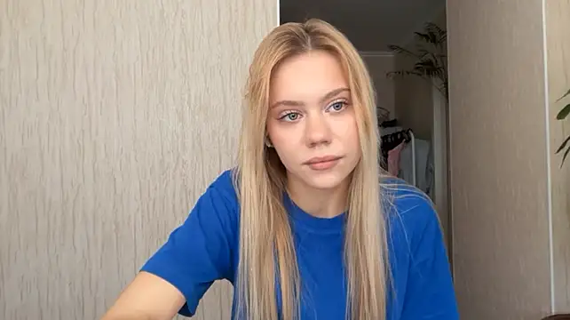 XXX chat uživo modela Glamorforyou