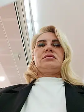 JennyOMay Chat XXX in diretta