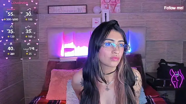 Czat XXX na żywo – mia_devine_