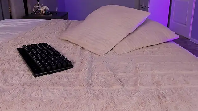 Živý XXX chat SukiReeve