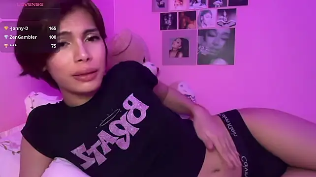 แชท XXX สดของ urtwinkbrixz