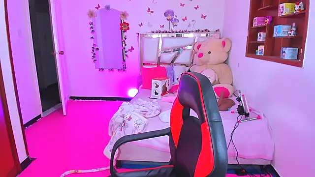 perlabeautiful's Live XXX Chat