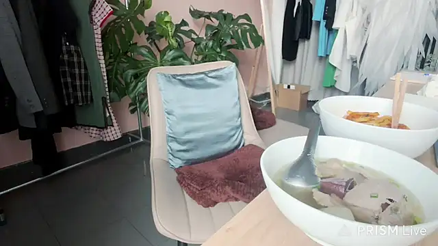Sembang XXX Secara Langsung Nami__