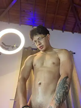 צ'אט XXX בשידור חי של TonyPetrovjs