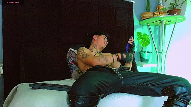 HannibalLester – Naživo XXX chat