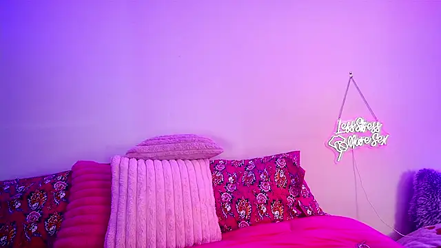 צ'אט XXX בשידור חי של CamirynVale