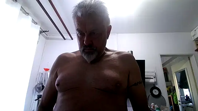 Berg_Boy Show in webcam