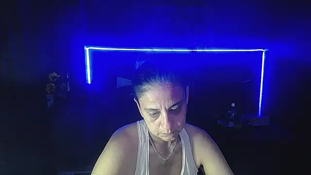 sasi_luna's Live XXX Chat